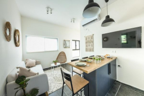 Amazing 2 and 3 bed room apartments by SeaNrent